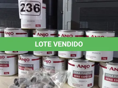 LOTE 236 - 12 LATAS DE COLA PLÁSTICA ANJO. (NO ESTADO) ATENÇÃO! FAZER A VISITAÇÃO ANTES DE ARREMATAR, NÃO SABEMOS SE FUNCIONA. LEILÃO NÃO TEM GARANTIA E NEM DEVOLUÇÃO, SUJEITO A POSSÍVEIS AVARIAS VISÍVEIS/OCULTAS E/OU AUSÊNCIA DE COMPONENTES.
