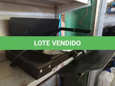 LOTE 273 - 01 LUMINÁRIA PARA ESTÚDIO. (NO ESTADO) ATENÇÃO! FAZER A VISITAÇÃO ANTES DE ARREMATAR, NÃO SABEMOS SE FUNCIONA. LEILÃO NÃO TEM GARANTIA E NEM DEVOLUÇÃO, SUJEITO A POSSÍVEIS AVARIAS VISÍVEIS/OCULTAS E/OU AUSÊNCIA DE COMPONENTES.