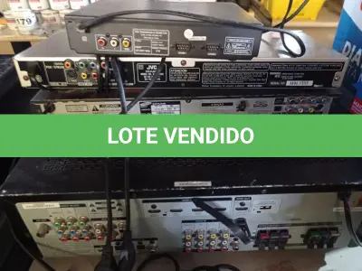 LOTE 231 - 01 RECEIVER E 03 APARELHOS DE DVD MARCAS E MODELOS DIVERSOS. (NO ESTADO) ATENÇÃO! FAZER A VISITAÇÃO ANTES DE ARREMATAR, NÃO SABEMOS SE FUNCIONA. LEILÃO NÃO TEM GARANTIA E NEM DEVOLUÇÃO, SUJEITO A POSSÍVEIS AVARIAS VISÍVEIS/OCULTAS E/OU AUSÊNCIA DE COMPONENTES.