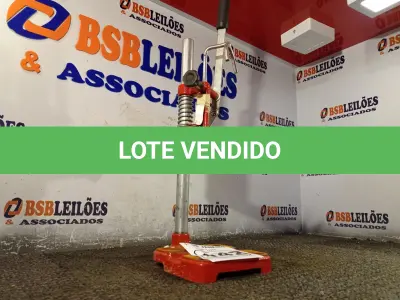 LOTE 142 - 01 SUPORTE PARA FURADEIRA DE BANCADA. (NO ESTADO) ATENÇÃO! FAZER A VISITAÇÃO ANTES DE ARREMATAR, NÃO SABEMOS SE FUNCIONA. LEILÃO NÃO TEM GARANTIA E NEM DEVOLUÇÃO, SUJEITO A POSSÍVEIS AVARIAS VISÍVEIS/OCULTAS E/OU AUSÊNCIA DE COMPONENTES.
