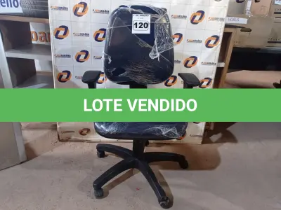 LOTE 120 - 01 CADEIRA DE ESCRITÓRIO COM BASE GIRATÓRIA. (NO ESTADO) ATENÇÃO! FAZER A VISITAÇÃO ANTES DE ARREMATAR, NÃO SABEMOS SE FUNCIONA. LEILÃO NÃO TEM GARANTIA E NEM DEVOLUÇÃO, SUJEITO A POSSÍVEIS AVARIAS VISÍVEIS/OCULTAS E/OU AUSÊNCIA DE COMPONENTES.