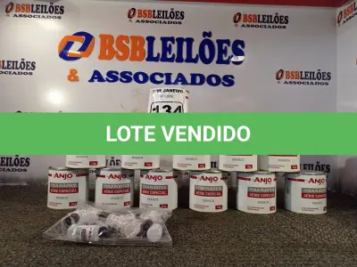 LOTE 134 - 12 LATAS DE COLA PLÁSTICA ANJO. (NO ESTADO) ATENÇÃO! FAZER A VISITAÇÃO ANTES DE ARREMATAR, NÃO SABEMOS SE FUNCIONA. LEILÃO NÃO TEM GARANTIA E NEM DEVOLUÇÃO, SUJEITO A POSSÍVEIS AVARIAS VISÍVEIS/OCULTAS E/OU AUSÊNCIA DE COMPONENTES.