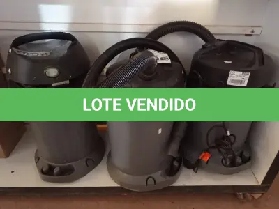 LOTE 206 - 03 ASPIRADORES DE PÓ SENDO 02 KARCHER NT 20/1. (NO ESTADO) ATENÇÃO! FAZER A VISITAÇÃO ANTES DE ARREMATAR, NÃO SABEMOS SE FUNCIONA. LEILÃO NÃO TEM GARANTIA E NEM DEVOLUÇÃO, SUJEITO A POSSÍVEIS AVARIAS VISÍVEIS/OCULTAS E/OU AUSÊNCIA DE COMPONENTES.