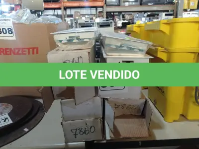 LOTE 306 - 01 LOTE COM VÁRIAS LUMINÁRIAS DE EMBUTIR. (NO ESTADO) ATENÇÃO! FAZER A VISITAÇÃO ANTES DE ARREMATAR, NÃO SABEMOS SE FUNCIONA. LEILÃO NÃO TEM GARANTIA E NEM DEVOLUÇÃO, SUJEITO A POSSÍVEIS AVARIAS VISÍVEIS/OCULTAS E/OU AUSÊNCIA DE COMPONENTES.