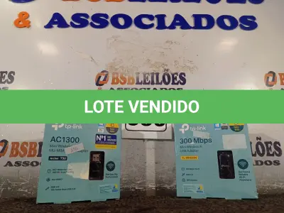 LOTE 330 - 02 ADAPTADORES WIRELESS TPLINK. (NO ESTADO) ATENÇÃO! FAZER A VISITAÇÃO ANTES DE ARREMATAR, NÃO SABEMOS SE FUNCIONA. LEILÃO NÃO TEM GARANTIA E NEM DEVOLUÇÃO, SUJEITO A POSSÍVEIS AVARIAS VISÍVEIS/OCULTAS E/OU AUSÊNCIA DE COMPONENTES.