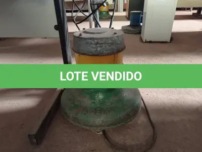 LOTE 297 - 01 ENCERADEIRA INDUSTRIAL MARCA BANDEIRANTE. (NO ESTADO) ATENÇÃO! FAZER A VISITAÇÃO ANTES DE ARREMATAR, NÃO SABEMOS SE FUNCIONA. LEILÃO NÃO TEM GARANTIA E NEM DEVOLUÇÃO, SUJEITO A POSSÍVEIS AVARIAS VISÍVEIS/OCULTAS E/OU AUSÊNCIA DE COMPONENTES.