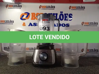 LOTE 093 - 02 COPOS E 01 LIQUIDIFICADOR MARCAS E MODELOS DIVERSOS. (NO ESTADO) ATENÇÃO! FAZER A VISITAÇÃO ANTES DE ARREMATAR, NÃO SABEMOS SE FUNCIONA. LEILÃO NÃO TEM GARANTIA E NEM DEVOLUÇÃO, SUJEITO A POSSÍVEIS AVARIAS VISÍVEIS/OCULTAS E/OU AUSÊNCIA DE COMPONENTES.