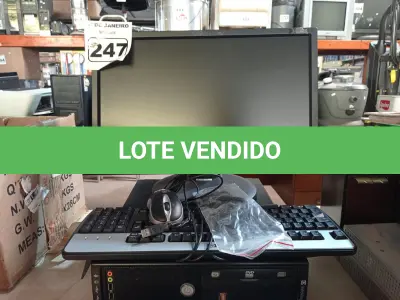 LOTE 247 - 01 CPU, 01 MONITOR, 01 TECLADO E 01 MOUSE. (NO ESTADO) ATENÇÃO! FAZER A VISITAÇÃO ANTES DE ARREMATAR, NÃO SABEMOS SE FUNCIONA. LEILÃO NÃO TEM GARANTIA E NEM DEVOLUÇÃO, SUJEITO A POSSÍVEIS AVARIAS VISÍVEIS/OCULTAS E/OU AUSÊNCIA DE COMPONENTES.