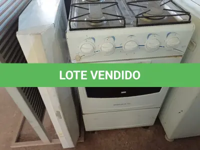 LOTE 380 - 01 FOGÃO A GÁS 04 BOCAS E 01 DEPURADOR DE AR. (NO ESTADO) ATENÇÃO! FAZER A VISITAÇÃO ANTES DE ARREMATAR, NÃO SABEMOS SE FUNCIONA. LEILÃO NÃO TEM GARANTIA E NEM DEVOLUÇÃO, SUJEITO A POSSÍVEIS AVARIAS VISÍVEIS/OCULTAS E/OU AUSÊNCIA DE COMPONENTES.