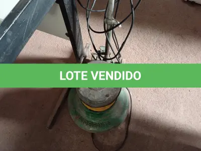 LOTE 297 - 01 ENCERADEIRA INDUSTRIAL MARCA BANDEIRANTE. (NO ESTADO) ATENÇÃO! FAZER A VISITAÇÃO ANTES DE ARREMATAR, NÃO SABEMOS SE FUNCIONA. LEILÃO NÃO TEM GARANTIA E NEM DEVOLUÇÃO, SUJEITO A POSSÍVEIS AVARIAS VISÍVEIS/OCULTAS E/OU AUSÊNCIA DE COMPONENTES.