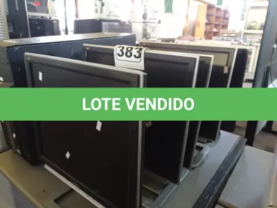 LOTE 383 - 05 MONITORES MARCAS E MODELOS DIVERSOS. (NO ESTADO) ATENÇÃO! FAZER A VISITAÇÃO ANTES DE ARREMATAR, NÃO SABEMOS SE FUNCIONA. LEILÃO NÃO TEM GARANTIA E NEM DEVOLUÇÃO, SUJEITO A POSSÍVEIS AVARIAS VISÍVEIS/OCULTAS E/OU AUSÊNCIA DE COMPONENTES.