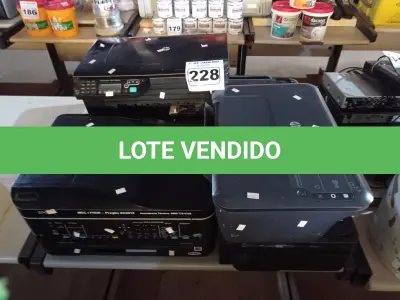 LOTE 228 - 06 IMPRESSORAS MARCAS E MODELOS DIVERSOS. (NO ESTADO) ATENÇÃO! FAZER A VISITAÇÃO ANTES DE ARREMATAR, NÃO SABEMOS SE FUNCIONA. LEILÃO NÃO TEM GARANTIA E NEM DEVOLUÇÃO, SUJEITO A POSSÍVEIS AVARIAS VISÍVEIS/OCULTAS E/OU AUSÊNCIA DE COMPONENTES.