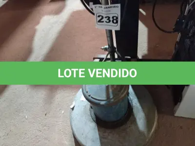 LOTE 238 - 01 ENCERADEIRA INDUSTRIAL MARCA CERTEL. (NO ESTADO) ATENÇÃO! FAZER A VISITAÇÃO ANTES DE ARREMATAR, NÃO SABEMOS SE FUNCIONA. LEILÃO NÃO TEM GARANTIA E NEM DEVOLUÇÃO, SUJEITO A POSSÍVEIS AVARIAS VISÍVEIS/OCULTAS E/OU AUSÊNCIA DE COMPONENTES.