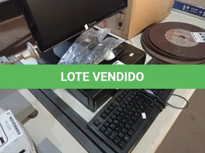 LOTE 309 - 01 CPU, 01 MONITOR, 01 TECLADO E 01 MOUSE. (NO ESTADO) ATENÇÃO! FAZER A VISITAÇÃO ANTES DE ARREMATAR, NÃO SABEMOS SE FUNCIONA. LEILÃO NÃO TEM GARANTIA E NEM DEVOLUÇÃO, SUJEITO A POSSÍVEIS AVARIAS VISÍVEIS/OCULTAS E/OU AUSÊNCIA DE COMPONENTES.