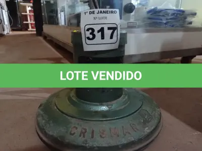 LOTE 317 - 01 ENCERADEIRA INDUSTRIAL MARCA CRISMAR. (NO ESTADO) ATENÇÃO! FAZER A VISITAÇÃO ANTES DE ARREMATAR, NÃO SABEMOS SE FUNCIONA. LEILÃO NÃO TEM GARANTIA E NEM DEVOLUÇÃO, SUJEITO A POSSÍVEIS AVARIAS VISÍVEIS/OCULTAS E/OU AUSÊNCIA DE COMPONENTES.