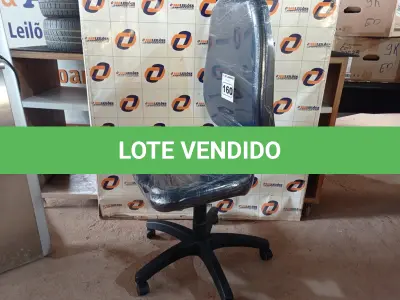 LOTE 160 - 01 CADEIRA DE ESCRITÓRIO COM BASE GIRATÓRIA. (NO ESTADO) ATENÇÃO! FAZER A VISITAÇÃO ANTES DE ARREMATAR, NÃO SABEMOS SE FUNCIONA. LEILÃO NÃO TEM GARANTIA E NEM DEVOLUÇÃO, SUJEITO A POSSÍVEIS AVARIAS VISÍVEIS/OCULTAS E/OU AUSÊNCIA DE COMPONENTES.