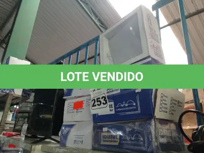 LOTE 253 - 01 LOTE COM VÁRIAS LUMINÁRIAS DE EMBUTIR. (NO ESTADO) ATENÇÃO! FAZER A VISITAÇÃO ANTES DE ARREMATAR, NÃO SABEMOS SE FUNCIONA. LEILÃO NÃO TEM GARANTIA E NEM DEVOLUÇÃO, SUJEITO A POSSÍVEIS AVARIAS VISÍVEIS/OCULTAS E/OU AUSÊNCIA DE COMPONENTES.