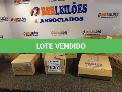 LOTE 137 - 01 LOTE COM VÁRIAS LUMINÁRIAS DE EMBUTIR. (NO ESTADO) ATENÇÃO! FAZER A VISITAÇÃO ANTES DE ARREMATAR, NÃO SABEMOS SE FUNCIONA. LEILÃO NÃO TEM GARANTIA E NEM DEVOLUÇÃO, SUJEITO A POSSÍVEIS AVARIAS VISÍVEIS/OCULTAS E/OU AUSÊNCIA DE COMPONENTES.