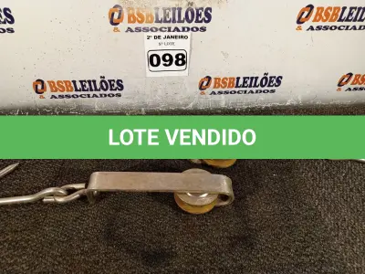 LOTE 098 - 02 SUPORTES DE AÇO PARA CARRETILHA.(NO ESTADO) ATENÇÃO! FAZER A VISITAÇÃO ANTES DE ARREMATAR, NÃO SABEMOS SE FUNCIONA. LEILÃO NÃO TEM GARANTIA E NEM DEVOLUÇÃO, SUJEITO A POSSÍVEIS AVARIAS VISÍVEIS/OCULTAS E/OU AUSÊNCIA DE COMPONENTES.