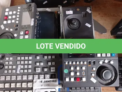 LOTE 067 - 03 CONTROLADORES DE CÂMERAS. (NO ESTADO) ATENÇÃO! FAZER A VISITAÇÃO ANTES DE ARREMATAR, NÃO SABEMOS SE FUNCIONA. LEILÃO NÃO TEM GARANTIA E NEM DEVOLUÇÃO, SUJEITO A POSSÍVEIS AVARIAS VISÍVEIS/OCULTAS E/OU AUSÊNCIA DE COMPONENTES.