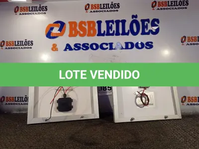 LOTE 085 - 02 PAINÉIS SOLARES 18V 10W.  (NO ESTADO) ATENÇÃO! FAZER A VISITAÇÃO ANTES DE ARREMATAR, NÃO SABEMOS SE FUNCIONA. LEILÃO NÃO TEM GARANTIA E NEM DEVOLUÇÃO, SUJEITO A POSSÍVEIS AVARIAS VISÍVEIS/OCULTAS E/OU AUSÊNCIA DE COMPONENTES.