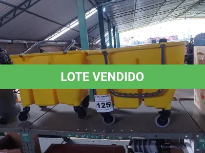 LOTE 125 - 02 BALDES DE LIMPEZA COM RODINHAS. (NO ESTADO) ATENÇÃO! FAZER A VISITAÇÃO ANTES DE ARREMATAR, NÃO SABEMOS SE FUNCIONA. LEILÃO NÃO TEM GARANTIA E NEM DEVOLUÇÃO, SUJEITO A POSSÍVEIS AVARIAS VISÍVEIS/OCULTAS E/OU AUSÊNCIA DE COMPONENTES.