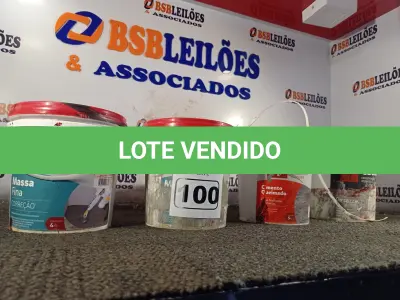 LOTE 100 - 04 BALDES DE REVESTIMENTO, SENDO 03 DE MASSA FINA E 01 DE CIMENTO QUEIMADO. (NO ESTADO) ATENÇÃO! FAZER A VISITAÇÃO ANTES DE ARREMATAR, NÃO SABEMOS SE FUNCIONA. LEILÃO NÃO TEM GARANTIA E NEM DEVOLUÇÃO, SUJEITO A POSSÍVEIS AVARIAS VISÍVEIS/OCULTAS E/OU AUSÊNCIA DE COMPONENTES.