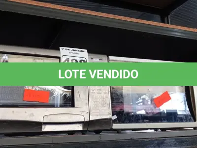 LOTE 498 - 02 MICRO-ONDAS MARCAS E MODELOS DIVERSOS. (NO ESTADO) ATENÇÃO! FAZER A VISITAÇÃO ANTES DE ARREMATAR, NÃO SABEMOS SE FUNCIONA. LEILÃO NÃO TEM GARANTIA E NEM DEVOLUÇÃO, SUJEITO A POSSÍVEIS AVARIAS VISÍVEIS/OCULTAS E/OU AUSÊNCIA DE COMPONENTES.
