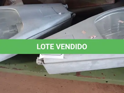 LOTE 116 - 02 LUMINÁRIAS DE POSTE. (NO ESTADO) ATENÇÃO! FAZER A VISITAÇÃO ANTES DE ARREMATAR, NÃO SABEMOS SE FUNCIONA. LEILÃO NÃO TEM GARANTIA E NEM DEVOLUÇÃO, SUJEITO A POSSÍVEIS AVARIAS VISÍVEIS/OCULTAS E/OU AUSÊNCIA DE COMPONENTES.