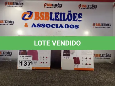 LOTE 137 - 02 LUMINÁRIAS PENDENTE SÃO PAULO. (NO ESTADO) ATENÇÃO! FAZER A VISITAÇÃO ANTES DE ARREMATAR, NÃO SABEMOS SE FUNCIONA. LEILÃO NÃO TEM GARANTIA E NEM DEVOLUÇÃO, SUJEITO A POSSÍVEIS AVARIAS VISÍVEIS/OCULTAS E/OU AUSÊNCIA DE COMPONENTES.