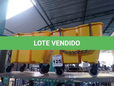 LOTE 125 - 02 BALDES DE LIMPEZA COM RODINHAS. (NO ESTADO) ATENÇÃO! FAZER A VISITAÇÃO ANTES DE ARREMATAR, NÃO SABEMOS SE FUNCIONA. LEILÃO NÃO TEM GARANTIA E NEM DEVOLUÇÃO, SUJEITO A POSSÍVEIS AVARIAS VISÍVEIS/OCULTAS E/OU AUSÊNCIA DE COMPONENTES.