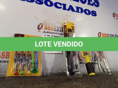 LOTE 044 - 01 KIT DE CHAVES DE PRECISÃO P/ MANUTENÇÃO DE CELULARES C/9 PEÇAS, 01 ALICATE DE PRESSÃO, 01 CHAVE COM 06 PONTS INTERCAMBIÁVEL E 01 FORMÃO. (NOVO) (NO ESTADO) ATENÇÃO! FAZER A VISITAÇÃO ANTES DE ARREMATAR, NÃO SABEMOS SE FUNCIONA. LEILÃO NÃO TEM GARANTIA E NEM DEVOLUÇÃO, SUJEITO A POSSÍVEIS AVARIAS VISÍVEIS/OCULTAS E/OU AUSÊNCIA DE COMPONENTES.