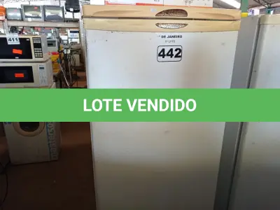LOTE 442 - 01 GELADEIRA MARCA ELECTROLUX 220V. (NO ESTADO) ATENÇÃO! FAZER A VISITAÇÃO ANTES DE ARREMATAR, NÃO SABEMOS SE FUNCIONA. LEILÃO NÃO TEM GARANTIA E NEM DEVOLUÇÃO, SUJEITO A POSSÍVEIS AVARIAS VISÍVEIS/OCULTAS E/OU AUSÊNCIA DE COMPONENTES.
