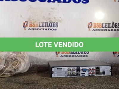 LOTE 149 - 01 DVR E 03 CÂMERAS DE SEGURANÇA. (NO ESTADO) ATENÇÃO! FAZER A VISITAÇÃO ANTES DE ARREMATAR, NÃO SABEMOS SE FUNCIONA. LEILÃO NÃO TEM GARANTIA E NEM DEVOLUÇÃO, SUJEITO A POSSÍVEIS AVARIAS VISÍVEIS/OCULTAS E/OU AUSÊNCIA DE COMPONENTES.