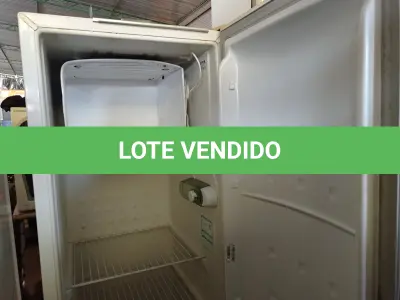 LOTE 441 - 01 GELADEIRA MARCA CÔNSUL 220V. (NO ESTADO) ATENÇÃO! FAZER A VISITAÇÃO ANTES DE ARREMATAR, NÃO SABEMOS SE FUNCIONA. LEILÃO NÃO TEM GARANTIA E NEM DEVOLUÇÃO, SUJEITO A POSSÍVEIS AVARIAS VISÍVEIS/OCULTAS E/OU AUSÊNCIA DE COMPONENTES.