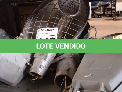LOTE 118 - 05 LUMINÁRIAS DE POSTE. (NO ESTADO) ATENÇÃO! FAZER A VISITAÇÃO ANTES DE ARREMATAR, NÃO SABEMOS SE FUNCIONA. LEILÃO NÃO TEM GARANTIA E NEM DEVOLUÇÃO, SUJEITO A POSSÍVEIS AVARIAS VISÍVEIS/OCULTAS E/OU AUSÊNCIA DE COMPONENTES.