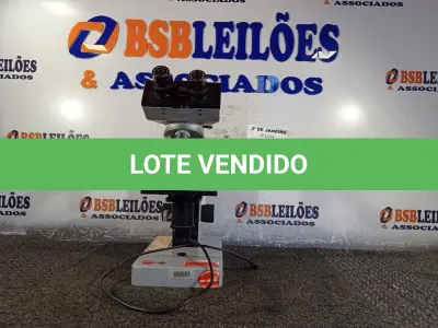 LOTE 026 - 01 MICROSCÓPIO INCOMPLETO LEITZ MARCA GERMANY HM-LUX. (NO ESTADO) ATENÇÃO! FAZER A VISITAÇÃO ANTES DE ARREMATAR, NÃO SABEMOS SE FUNCIONA. LEILÃO NÃO TEM GARANTIA E NEM DEVOLUÇÃO, SUJEITO A POSSÍVEIS AVARIAS VISÍVEIS/OCULTAS E/OU AUSÊNCIA DE COMPONENTES.