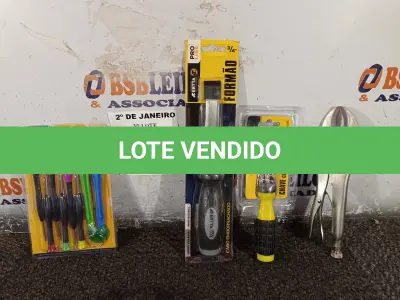 LOTE 044 - 01 KIT DE CHAVES DE PRECISÃO P/ MANUTENÇÃO DE CELULARES C/9 PEÇAS, 01 ALICATE DE PRESSÃO, 01 CHAVE COM 06 PONTS INTERCAMBIÁVEL E 01 FORMÃO. (NOVO) (NO ESTADO) ATENÇÃO! FAZER A VISITAÇÃO ANTES DE ARREMATAR, NÃO SABEMOS SE FUNCIONA. LEILÃO NÃO TEM GARANTIA E NEM DEVOLUÇÃO, SUJEITO A POSSÍVEIS AVARIAS VISÍVEIS/OCULTAS E/OU AUSÊNCIA DE COMPONENTES.