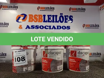 LOTE 108 - 03 BALDES DE REVESTIMENTO CIMENTO QUEIMADO. (NO ESTADO) ATENÇÃO! FAZER A VISITAÇÃO ANTES DE ARREMATAR, NÃO SABEMOS SE FUNCIONA. LEILÃO NÃO TEM GARANTIA E NEM DEVOLUÇÃO, SUJEITO A POSSÍVEIS AVARIAS VISÍVEIS/OCULTAS E/OU AUSÊNCIA DE COMPONENTES.