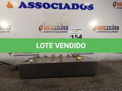 LOTE 154 - 01 MESA DE SOM WATTISOM MODELO MXM4. (NO ESTADO) ATENÇÃO! FAZER A VISITAÇÃO ANTES DE ARREMATAR, NÃO SABEMOS SE FUNCIONA. LEILÃO NÃO TEM GARANTIA E NEM DEVOLUÇÃO, SUJEITO A POSSÍVEIS AVARIAS VISÍVEIS/OCULTAS E/OU AUSÊNCIA DE COMPONENTES.