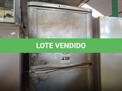 LOTE 438 - 01 GELADEIRA MARCA BOSCH 220V. (NO ESTADO) ATENÇÃO! FAZER A VISITAÇÃO ANTES DE ARREMATAR, NÃO SABEMOS SE FUNCIONA. LEILÃO NÃO TEM GARANTIA E NEM DEVOLUÇÃO, SUJEITO A POSSÍVEIS AVARIAS VISÍVEIS/OCULTAS E/OU AUSÊNCIA DE COMPONENTES.