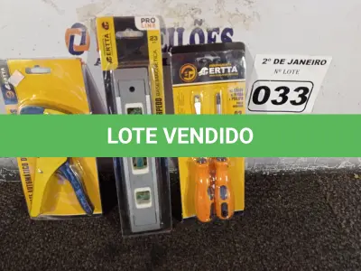 LOTE 033 - 01 KIT DE CHAVES DE FENDA E PHILIPS PONTA IMANTADA 20 CM COM 02 UNIDADES, 01 NÍVEL TORPEDO BASE MAGNÉTICA 23CM E 01 DESCASCADOR DE FIOS. (NOVO) (NO ESTADO) ATENÇÃO! FAZER A VISITAÇÃO ANTES DE ARREMATAR, NÃO SABEMOS SE FUNCIONA. LEILÃO NÃO TEM GARANTIA E NEM DEVOLUÇÃO, SUJEITO A POSSÍVEIS AVARIAS VISÍVEIS/OCULTAS E/OU AUSÊNCIA DE COMPONENTES.