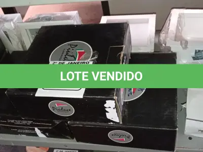 LOTE 148 - 07 LUMINÁRIAS DE EMBUTIR. (NO ESTADO) ATENÇÃO! FAZER A VISITAÇÃO ANTES DE ARREMATAR, NÃO SABEMOS SE FUNCIONA. LEILÃO NÃO TEM GARANTIA E NEM DEVOLUÇÃO, SUJEITO A POSSÍVEIS AVARIAS VISÍVEIS/OCULTAS E/OU AUSÊNCIA DE COMPONENTES.