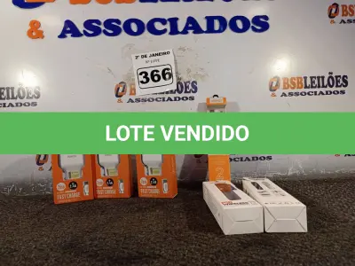 LOTE 366 - 03 CABOS TIP C  USB KD-605 CARREGAMENTO RÁPIDO, 01 CABO DE DADOS USB KD-327M E 02 MINE SELF STICK WIRELESS P50. (NO ESTADO) ATENÇÃO! FAZER A VISITAÇÃO ANTES DE ARREMATAR, NÃO SABEMOS SE FUNCIONA. LEILÃO NÃO TEM GARANTIA E NEM DEVOLUÇÃO, SUJEITO A POSSÍVEIS AVARIAS VISÍVEIS/OCULTAS E/OU AUSÊNCIA DE COMPONENTES.
