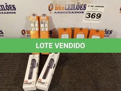 LOTE 369 - 03 CABOS TIP C  USB KD-605 CARREGAMENTO RÁPIDO, 02 CABO DE DADOS USB KD-327M E 02 MINE SELF STICK WIRELESS P50. (NO ESTADO) ATENÇÃO! FAZER A VISITAÇÃO ANTES DE ARREMATAR, NÃO SABEMOS SE FUNCIONA. LEILÃO NÃO TEM GARANTIA E NEM DEVOLUÇÃO, SUJEITO A POSSÍVEIS AVARIAS VISÍVEIS/OCULTAS E/OU AUSÊNCIA DE COMPONENTES.