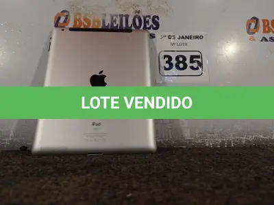 LOTE 385 - 01 IPAD 64 GB SEM CARREGADOR. (NO ESTADO) ATENÇÃO! FAZER A VISITAÇÃO ANTES DE ARREMATAR, NÃO SABEMOS SE FUNCIONA. LEILÃO NÃO TEM GARANTIA E NEM DEVOLUÇÃO, SUJEITO A POSSÍVEIS AVARIAS VISÍVEIS/OCULTAS E/OU AUSÊNCIA DE COMPONENTES.