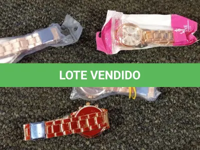 LOTE 417 - 04 RELÓGIOS. (NO ESTADO) ATENÇÃO! FAZER A VISITAÇÃO ANTES DE ARREMATAR, NÃO SABEMOS SE FUNCIONA. LEILÃO NÃO TEM GARANTIA E NEM DEVOLUÇÃO, SUJEITO A POSSÍVEIS AVARIAS VISÍVEIS/OCULTAS E/OU AUSÊNCIA DE COMPONENTES.