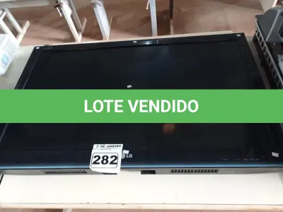 LOTE 282 - 01 TV 42’’ MARCA LG. PARA RETIRADA DE PEÇAS. (NO ESTADO) ATENÇÃO! FAZER A VISITAÇÃO ANTES DE ARREMATAR, NÃO SABEMOS SE FUNCIONA. LEILÃO NÃO TEM GARANTIA E NEM DEVOLUÇÃO, SUJEITO A POSSÍVEIS AVARIAS VISÍVEIS/OCULTAS E/OU AUSÊNCIA DE COMPONENTES.