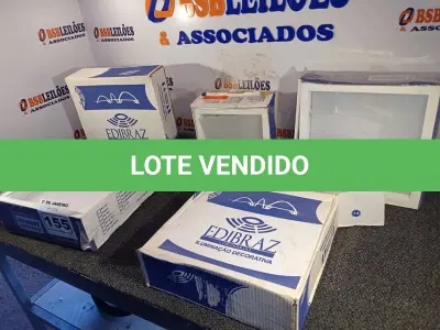 LOTE 155 - 05 LUMINÁRIAS DE EMBUTIR. (NO ESTADO) ATENÇÃO! FAZER A VISITAÇÃO ANTES DE ARREMATAR, NÃO SABEMOS SE FUNCIONA. LEILÃO NÃO TEM GARANTIA E NEM DEVOLUÇÃO, SUJEITO A POSSÍVEIS AVARIAS VISÍVEIS/OCULTAS E/OU AUSÊNCIA DE COMPONENTES.