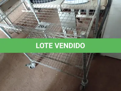 LOTE 206 - 01 CARRINHO PARA TRANSPORTE DE UTENSILIOS COM TRES DIVISOES. (NO ESTADO) ATENÇÃO! FAZER A VISITAÇÃO ANTES DE ARREMATAR, NÃO SABEMOS SE FUNCIONA. LEILÃO NÃO TEM GARANTIA E NEM DEVOLUÇÃO, SUJEITO A POSSÍVEIS AVARIAS VISÍVEIS/OCULTAS E/OU AUSÊNCIA DE COMPONENTES.